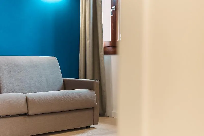 Charming Palace Corte Del Teatro Venedik Apart Otel