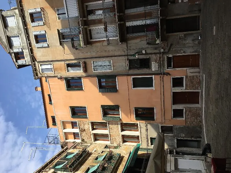Charming Palace Corte Del Teatro Venedik